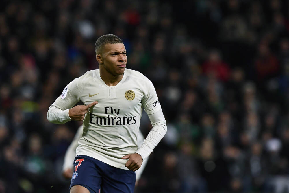 再创历史！中国U23男足首次晋级亚洲杯决赛